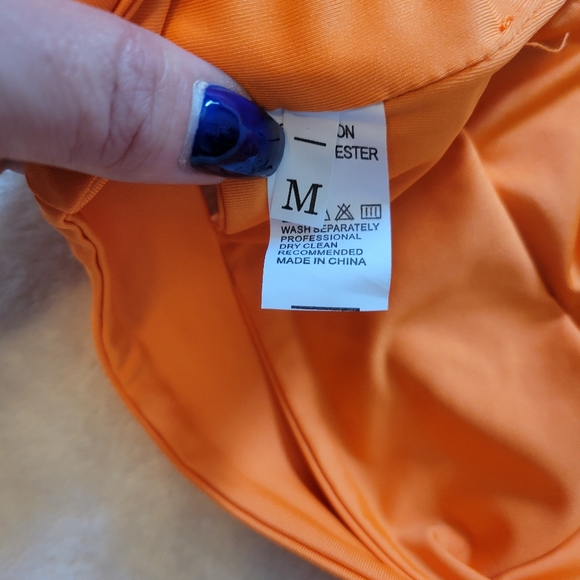 Crop top - Picture 3 of 3